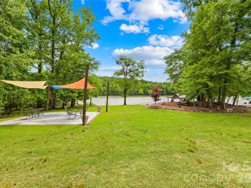 569 Living Waters Drive, Great Falls, SC 29055.  MLS# CAR4384233, YatesRealty ID 23715. 