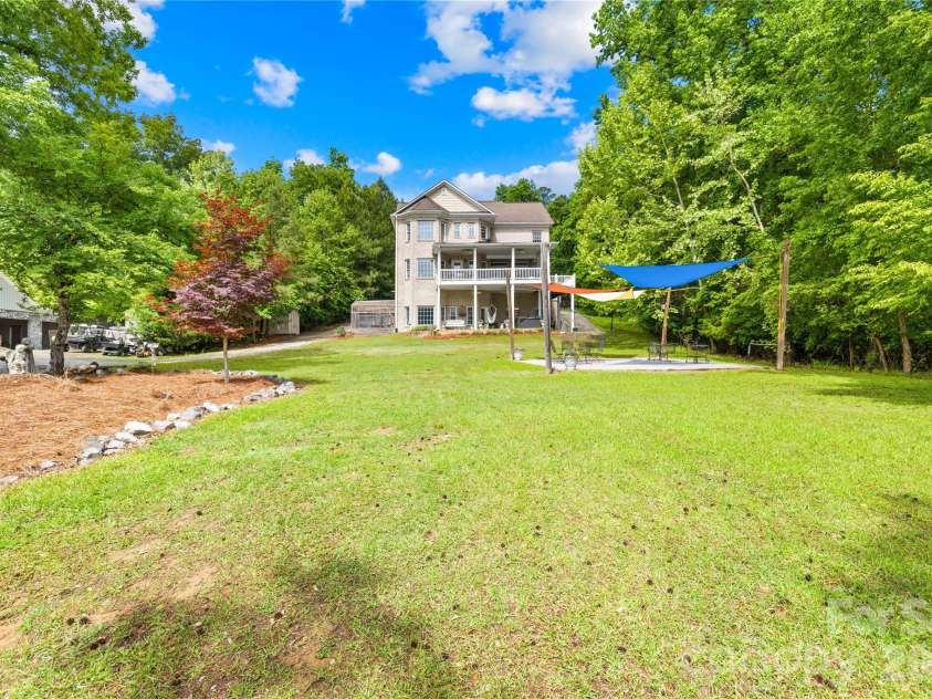 569 Living Waters Drive, Great Falls, SC 29055.  MLS# CAR4384233, YatesRealty ID 23715. 