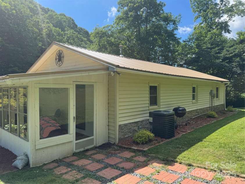 321 Skin Camp Creek Road, Todd, NC 28684.  MLS# CAR4277539, YatesRealty ID 23716. 