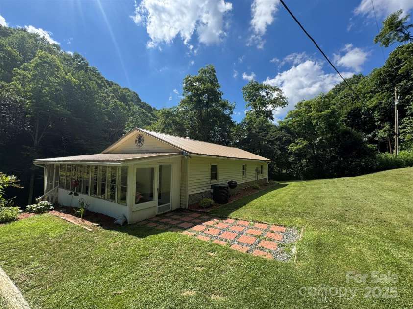 321 Skin Camp Creek Road, Todd, NC 28684.  MLS# CAR4277539, YatesRealty ID 23716. 