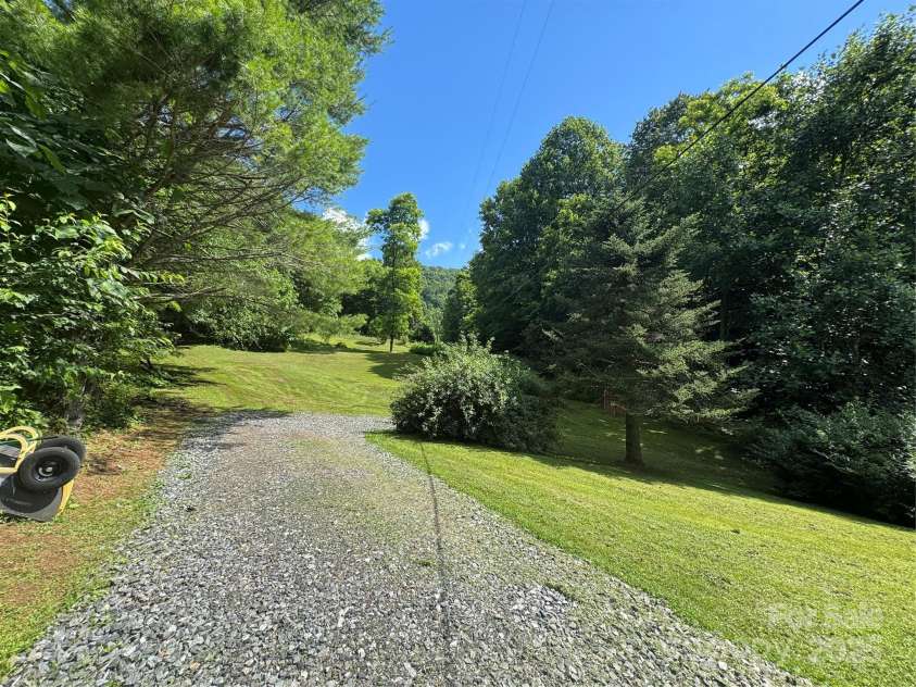 321 Skin Camp Creek Road, Todd, NC 28684.  MLS# CAR4277539, YatesRealty ID 23716. 