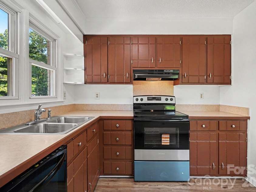 3601 Cross Winds Road, Charlotte, NC 28227.  MLS# CAR4384249, YatesRealty ID 23716. 