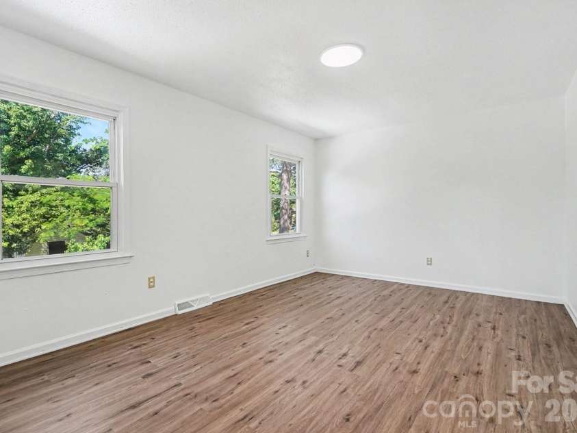 3601 Cross Winds Road, Charlotte, NC 28227.  MLS# CAR4384249, YatesRealty ID 23716. 