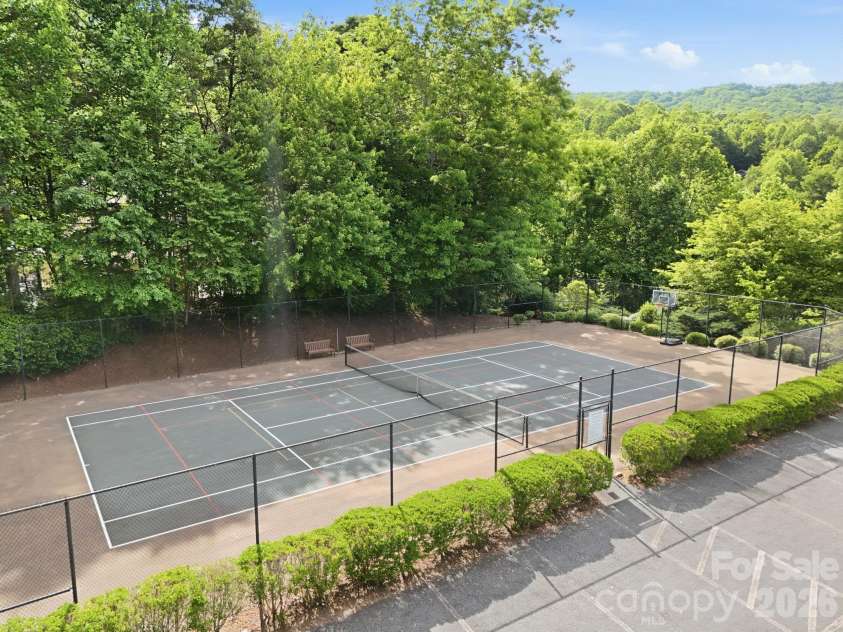 43 Smokemont Drive, Arden, NC 28704.  MLS# CAR4383229, YatesRealty ID 23718. 