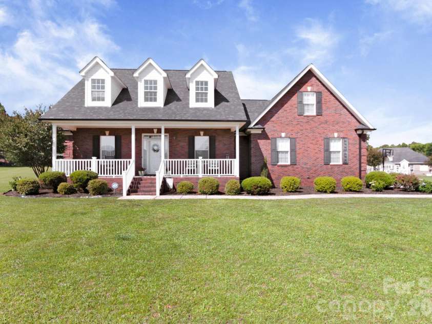 2318 Cardinal Ridge Lane, Wingate, NC 28174.  MLS# CAR4383638, YatesRealty ID 23719. 