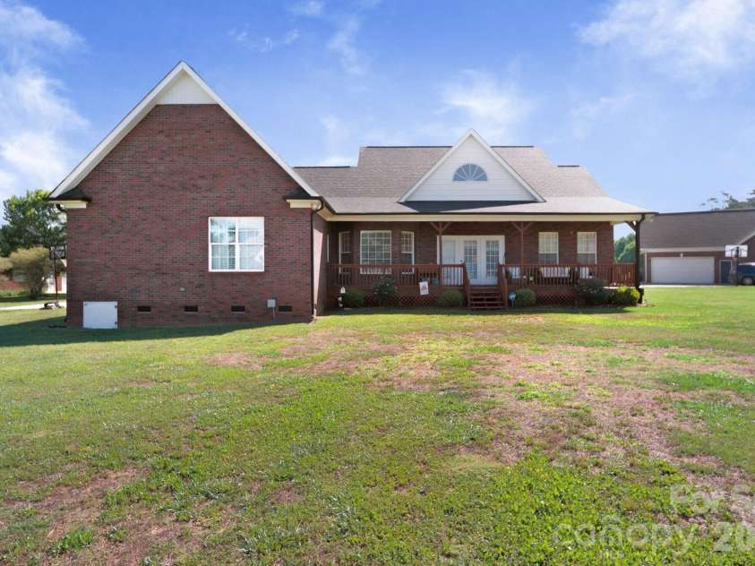 2318 Cardinal Ridge Lane, Wingate, NC 28174.  MLS# CAR4383638, YatesRealty ID 23719. 