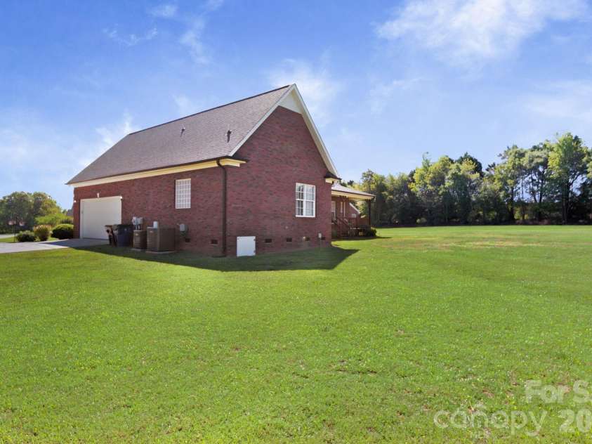2318 Cardinal Ridge Lane, Wingate, NC 28174.  MLS# CAR4383638, YatesRealty ID 23719. 