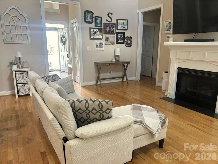 2318 Cardinal Ridge Lane, Wingate, NC 28174.  MLS# CAR4383638, YatesRealty ID 23719. Great room