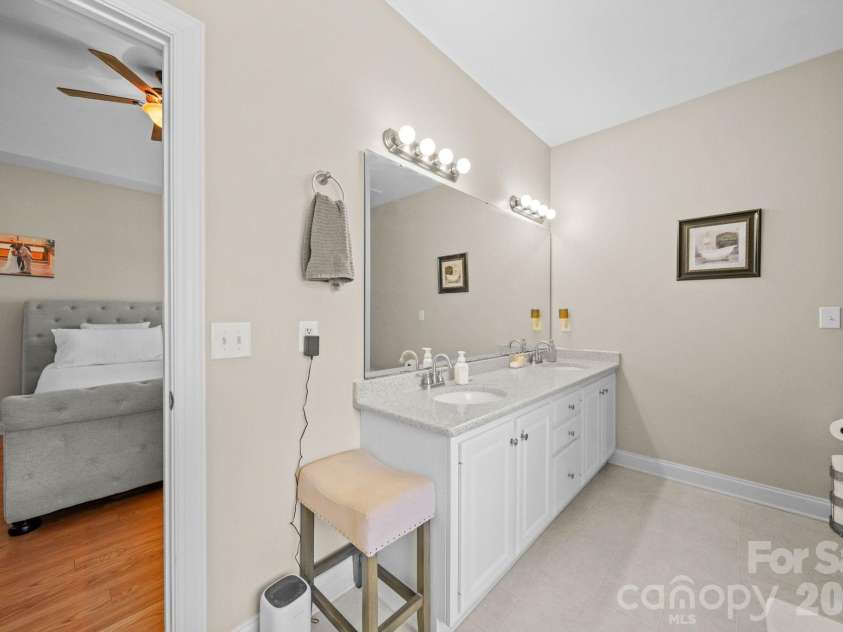 2318 Cardinal Ridge Lane, Wingate, NC 28174.  MLS# CAR4383638, YatesRealty ID 23719. Primary Bath