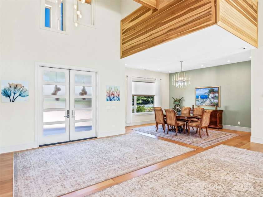 123 Wembley Road, Asheville, NC 28804.  MLS# CAR4315690, YatesRealty ID 2372. 