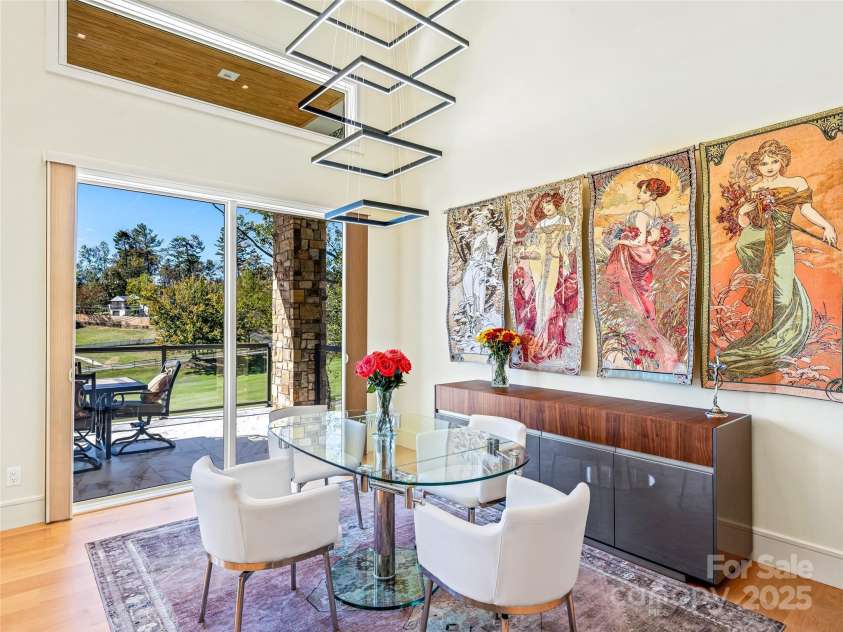 123 Wembley Road, Asheville, NC 28804.  MLS# CAR4315690, YatesRealty ID 2372. 