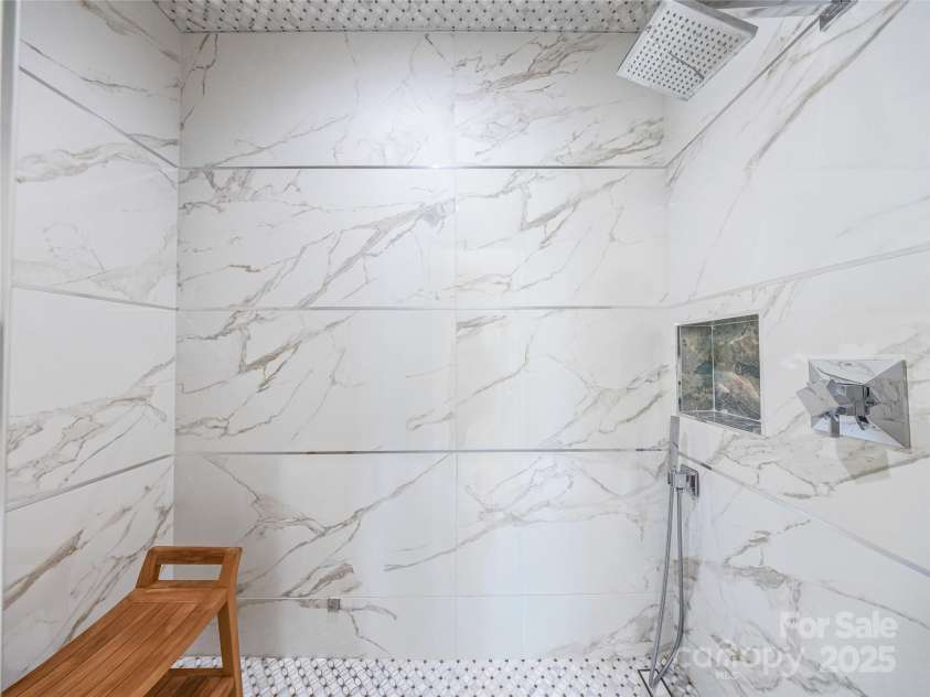 123 Wembley Road, Asheville, NC 28804.  MLS# CAR4315690, YatesRealty ID 2372. 