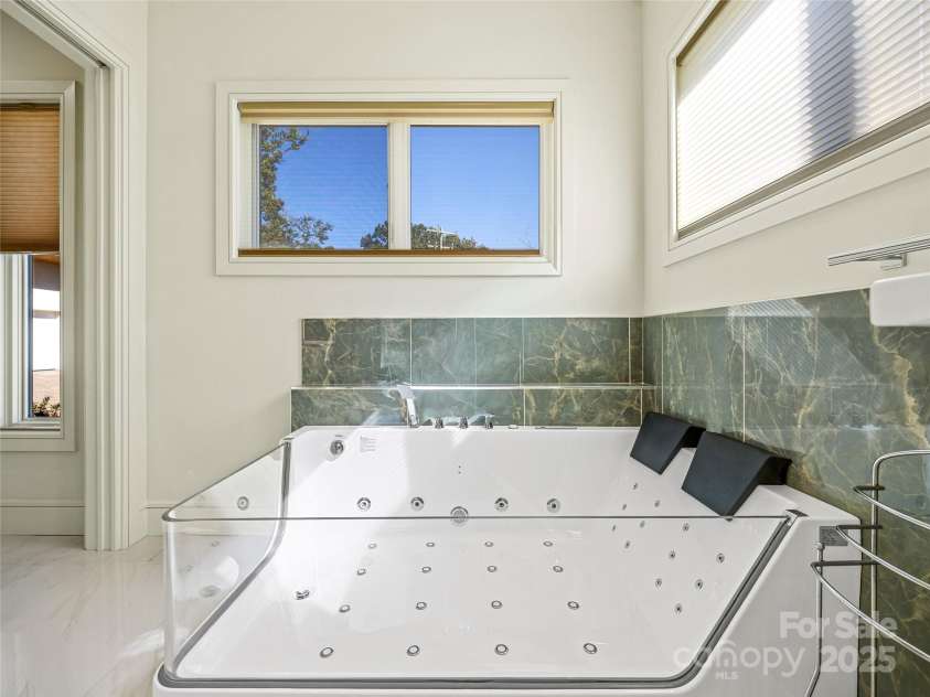 123 Wembley Road, Asheville, NC 28804.  MLS# CAR4315690, YatesRealty ID 2372. 