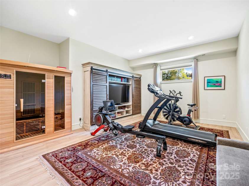 123 Wembley Road, Asheville, NC 28804.  MLS# CAR4315690, YatesRealty ID 2372. 