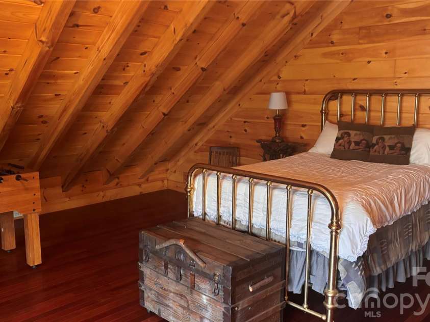 1694 Humpback Mountain Road, Spruce Pine, NC 28777.  MLS# CAR4350699, YatesRealty ID 2372. 