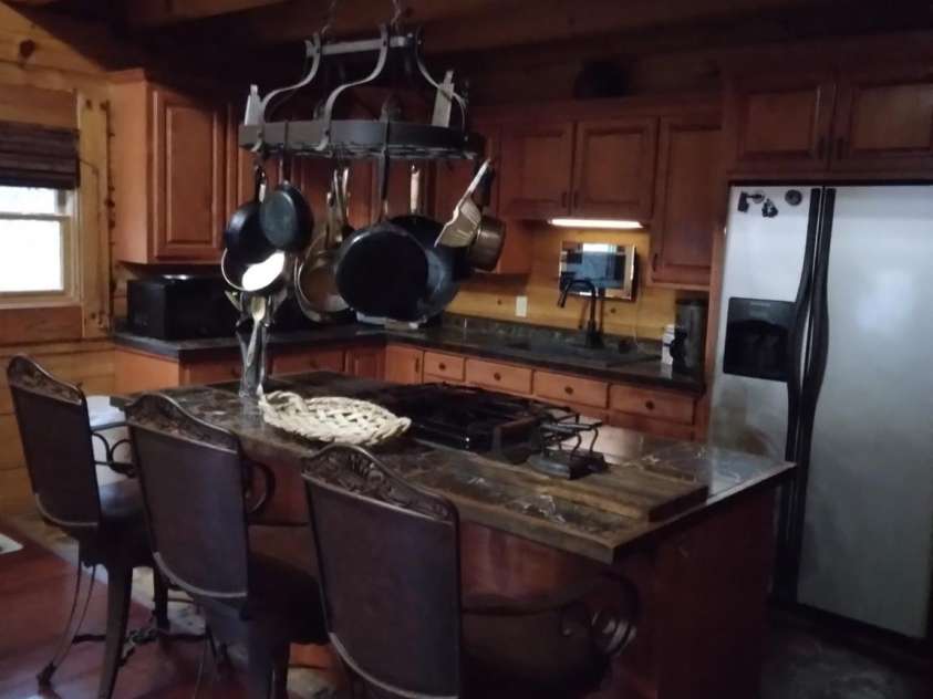 1694 Humpback Mountain Road, Spruce Pine, NC 28777.  MLS# CAR4350699, YatesRealty ID 2372. 