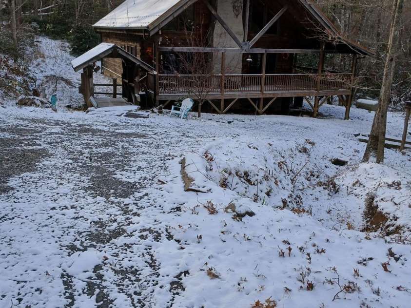 1694 Humpback Mountain Road, Spruce Pine, NC 28777.  MLS# CAR4350699, YatesRealty ID 2372. 