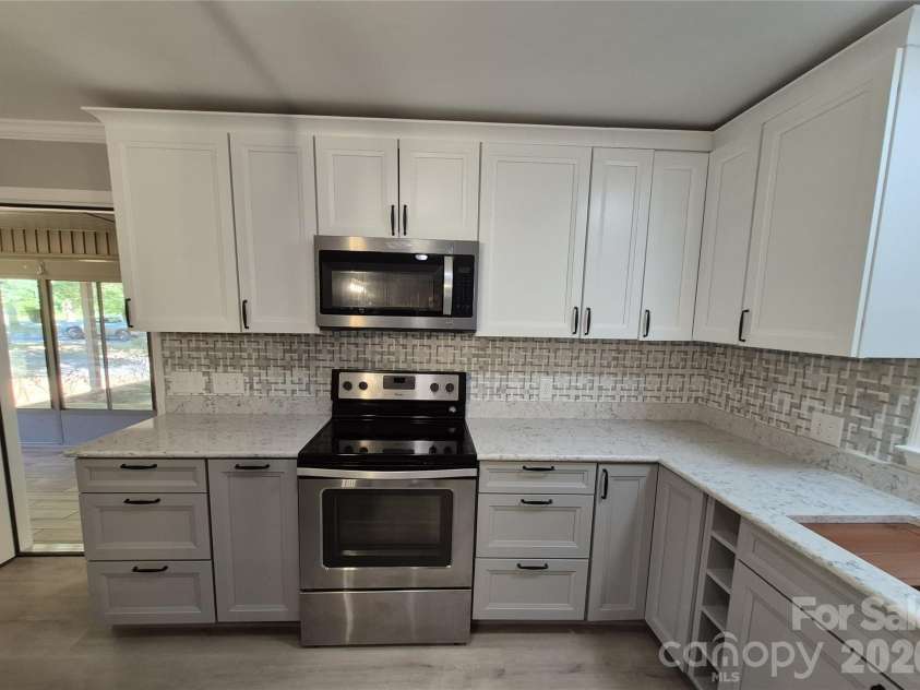 390 Low Water Bridge Road, Troy, NC 27371.  MLS# CAR4383693, YatesRealty ID 23720. Kitchen