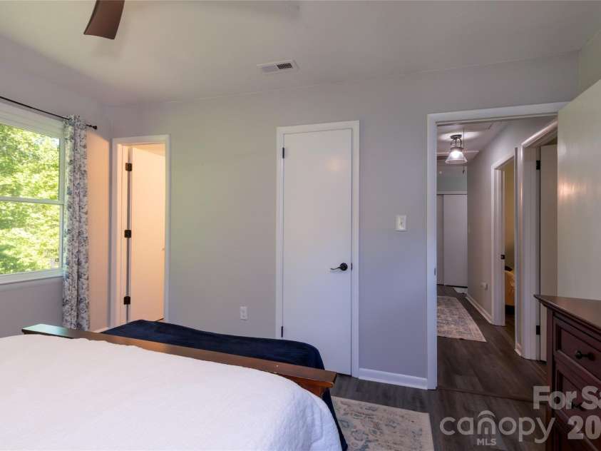 65 Poppy Lane, Cullowhee, NC 28723.  MLS# CAR4384117, YatesRealty ID 23722. 