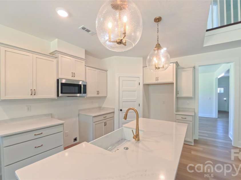 3099 Meadowcrest Drive, Clover, SC 29710.  MLS# CAR4384253, YatesRealty ID 23724. Kitchen