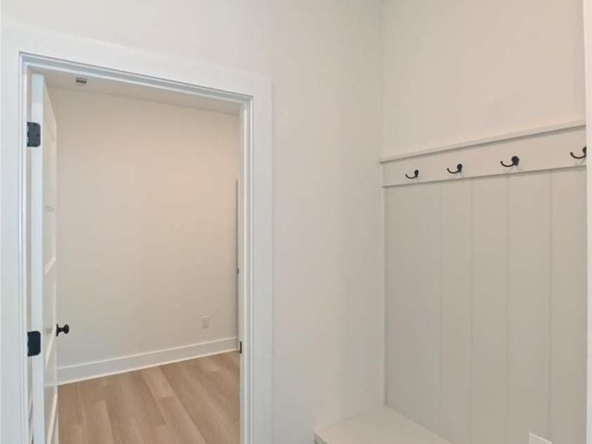3099 Meadowcrest Drive, Clover, SC 29710.  MLS# CAR4384253, YatesRealty ID 23724. Mud Room