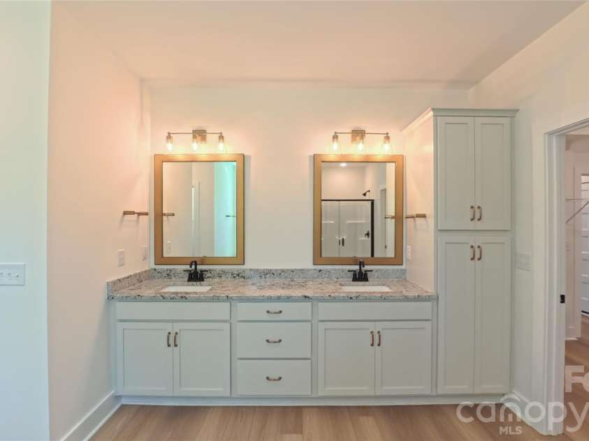 3099 Meadowcrest Drive, Clover, SC 29710.  MLS# CAR4384253, YatesRealty ID 23724. Primary Bathroom