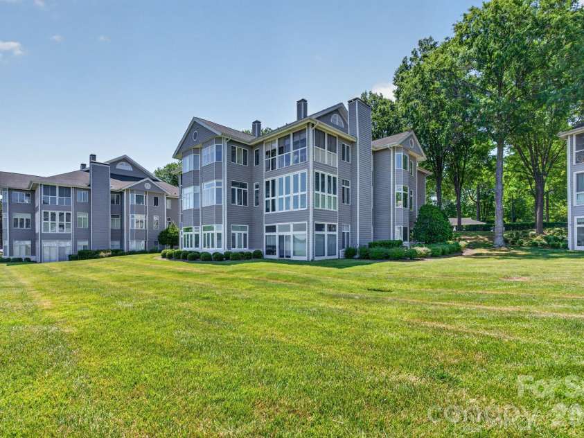 703 Lake Club Drive, Rock Hill, SC 29732.  MLS# CAR4383787, YatesRealty ID 23725. 