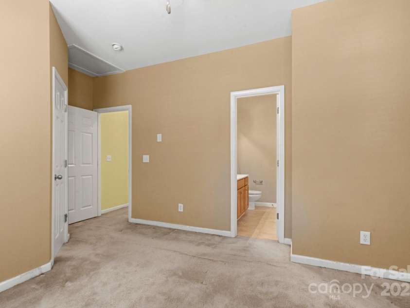 212 Township Drive, Fort Mill, SC 29715.  MLS# CAR4271872, YatesRealty ID 23726. 