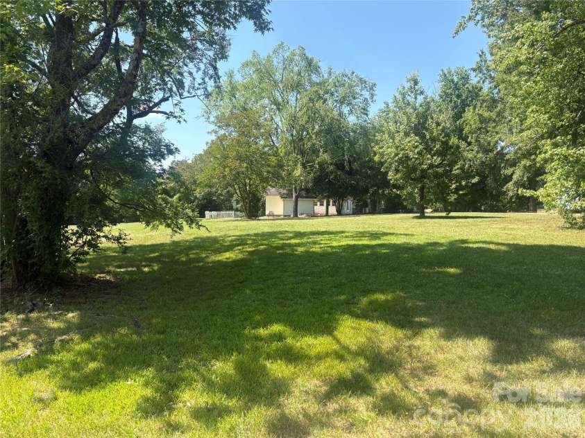 16024 davidson concord Road, Davidson, NC 28036.  MLS# CAR4384347, YatesRealty ID 23727. 