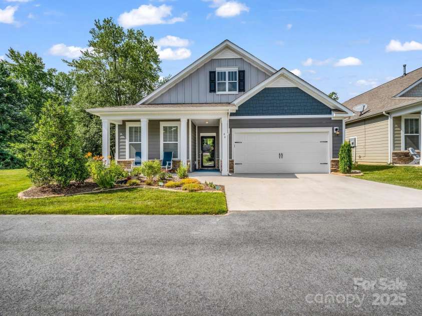 44 Gala Lane, Flat Rock, NC 28731.  MLS# CAR4270482, YatesRealty ID 23727. 