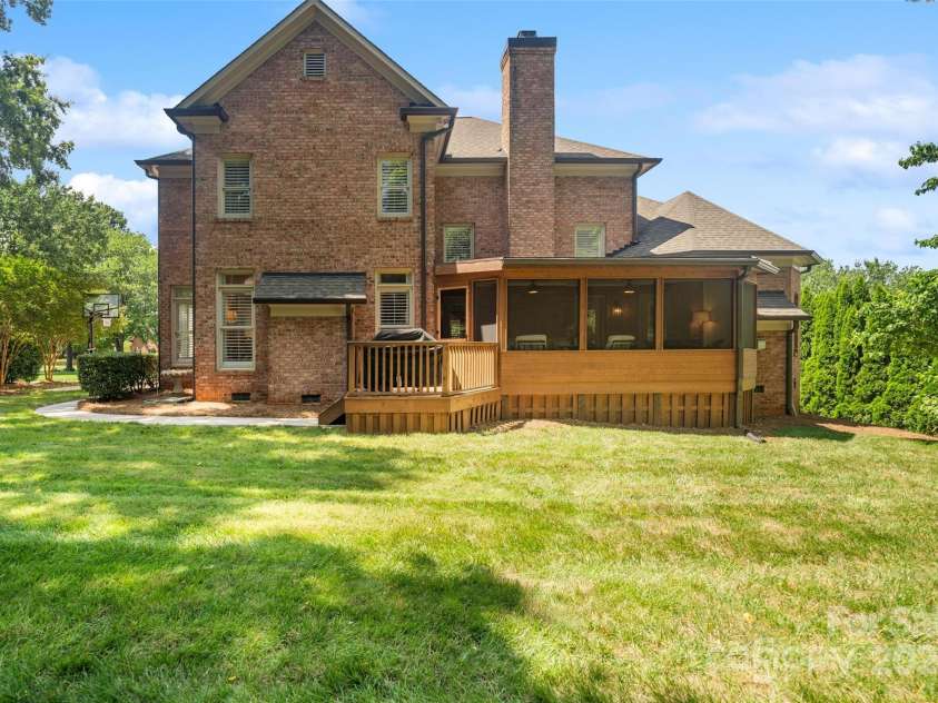 9027 Kirkley Court, Charlotte, NC 28277.  MLS# CAR4271257, YatesRealty ID 23728. Flat Backyard