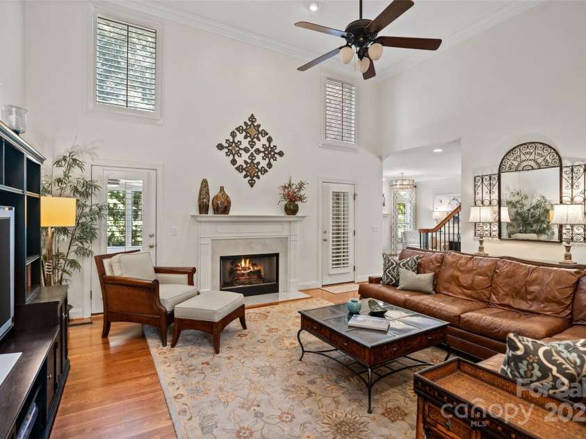 9027 Kirkley Court, Charlotte, NC 28277.  MLS# CAR4271257, YatesRealty ID 23728. Inviting Family Room with Gas Fireplace, of lots natural light,