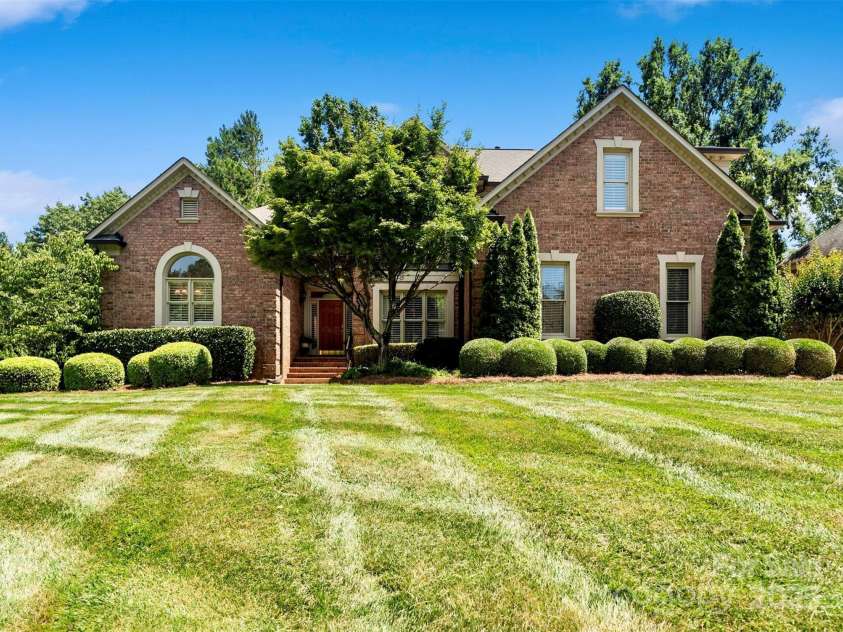 9027 Kirkley Court, Charlotte, NC 28277.  MLS# CAR4271257, YatesRealty ID 23728. Kensington at Ballantyne - 9027 Kirkley