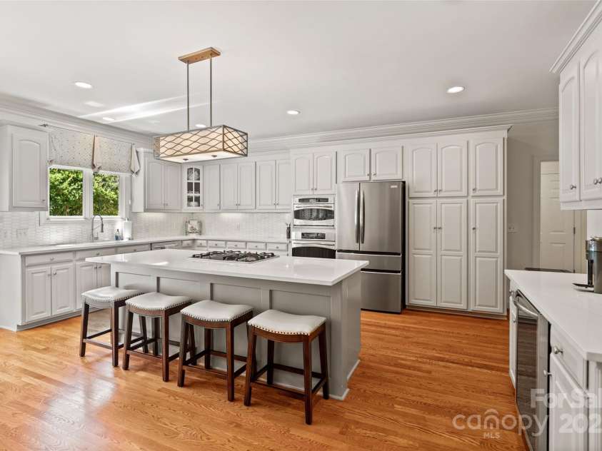 9027 Kirkley Court, Charlotte, NC 28277.  MLS# CAR4271257, YatesRealty ID 23728. Renovated Gorgeous Kitchen