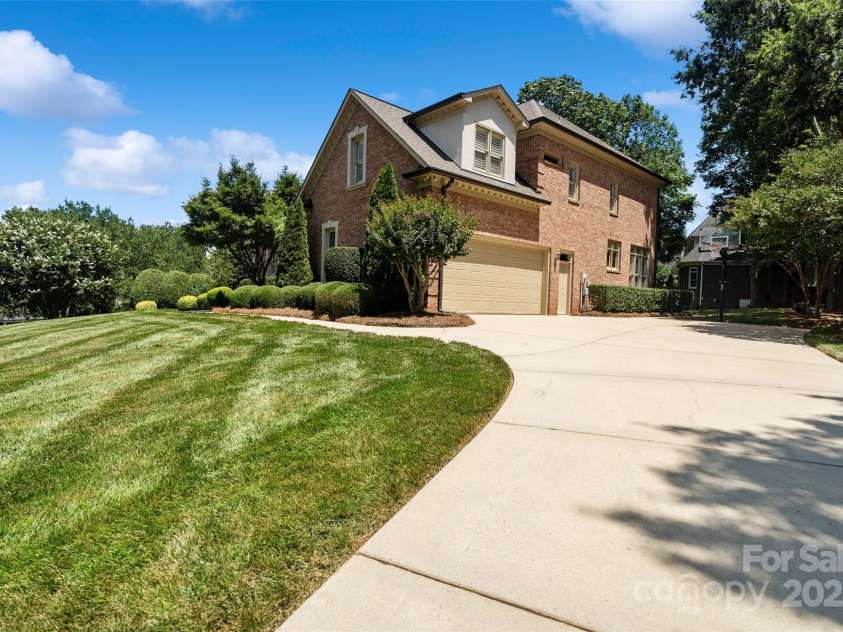 9027 Kirkley Court, Charlotte, NC 28277.  MLS# CAR4271257, YatesRealty ID 23728. Side load OVERSIZED Garage