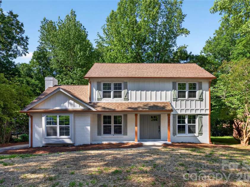 7407 Limerick Drive, Charlotte, NC 28270.  MLS# CAR4384326, YatesRealty ID 23732. 