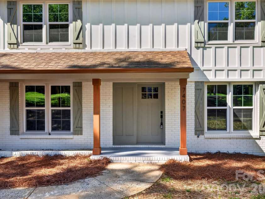 7407 Limerick Drive, Charlotte, NC 28270.  MLS# CAR4384326, YatesRealty ID 23732. 
