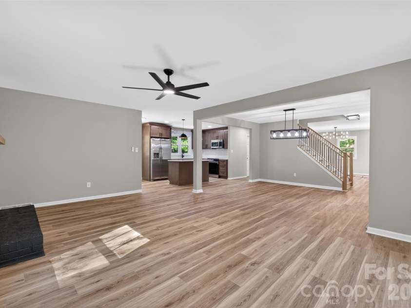 7407 Limerick Drive, Charlotte, NC 28270.  MLS# CAR4384326, YatesRealty ID 23732. 