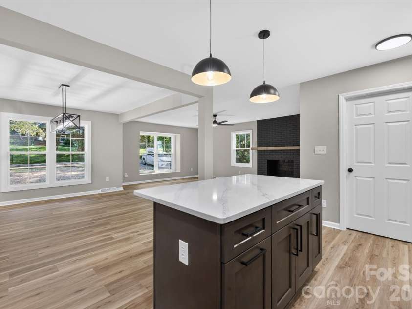 7407 Limerick Drive, Charlotte, NC 28270.  MLS# CAR4384326, YatesRealty ID 23732. 