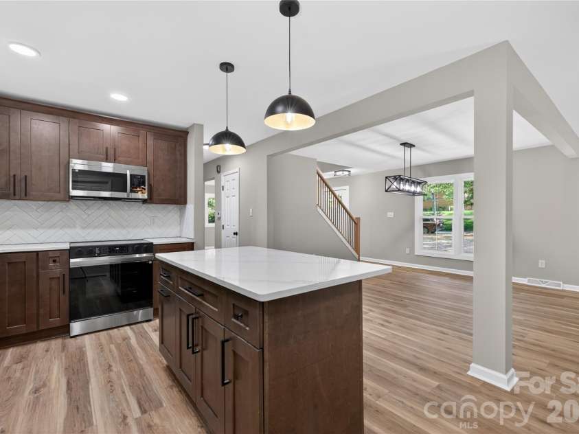 7407 Limerick Drive, Charlotte, NC 28270.  MLS# CAR4384326, YatesRealty ID 23732. 