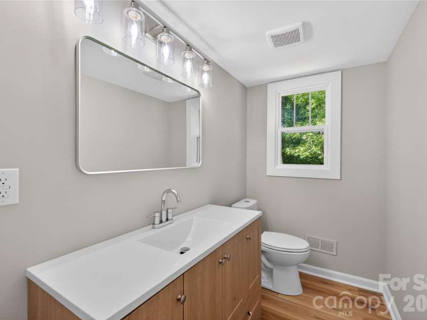 7407 Limerick Drive, Charlotte, NC 28270.  MLS# CAR4384326, YatesRealty ID 23732. 