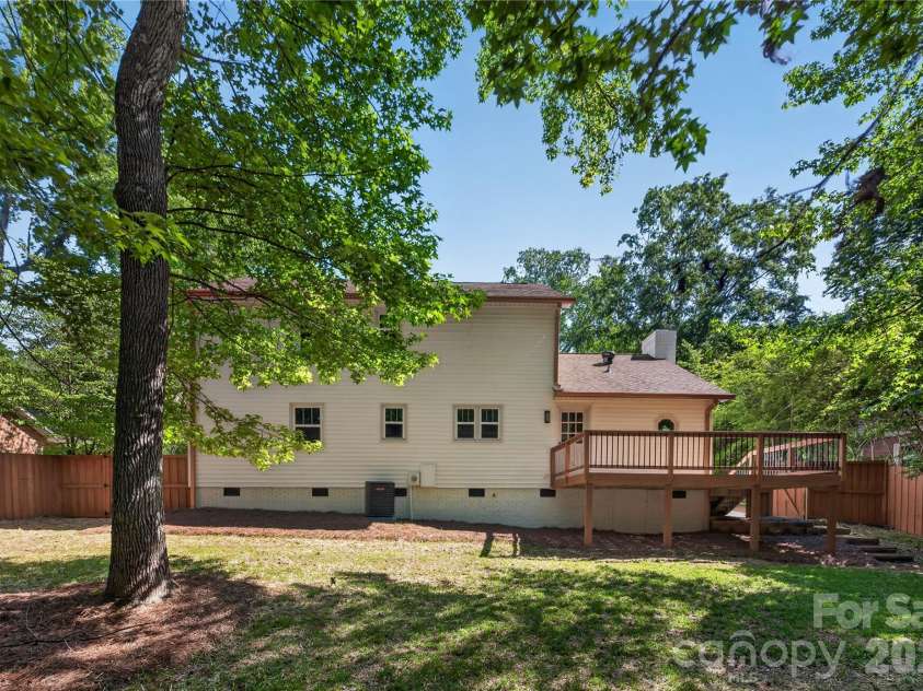 7407 Limerick Drive, Charlotte, NC 28270.  MLS# CAR4384326, YatesRealty ID 23732. 