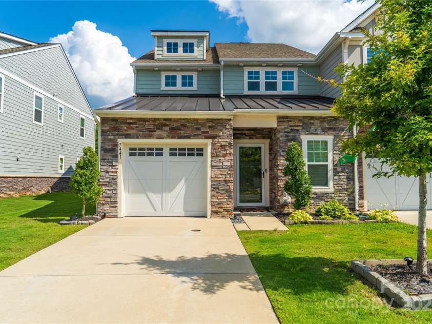 7441 Hartsfield Drive, Lancaster, SC 29720.  MLS# CAR4277065, YatesRealty ID 23734. 