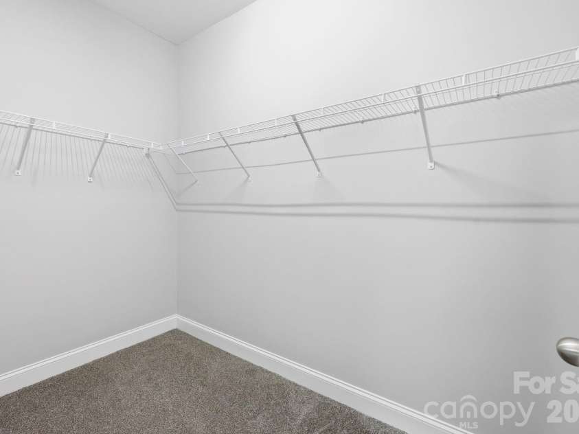 8207 Dumphries Drive, Huntersville, NC 28078.  MLS# CAR4434766, YatesRealty ID 23734. 
