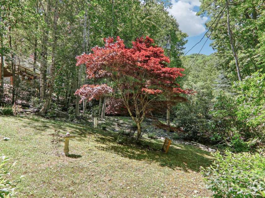 46 Thrush Drive, Maggie Valley, NC 28751.  MLS# CAR4262845, YatesRealty ID 23735. 