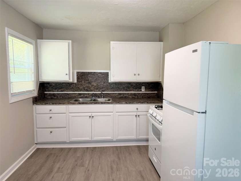 364 Baker Street, Rock Hill, SC 29730.  MLS# CAR4384386, YatesRealty ID 23736. 