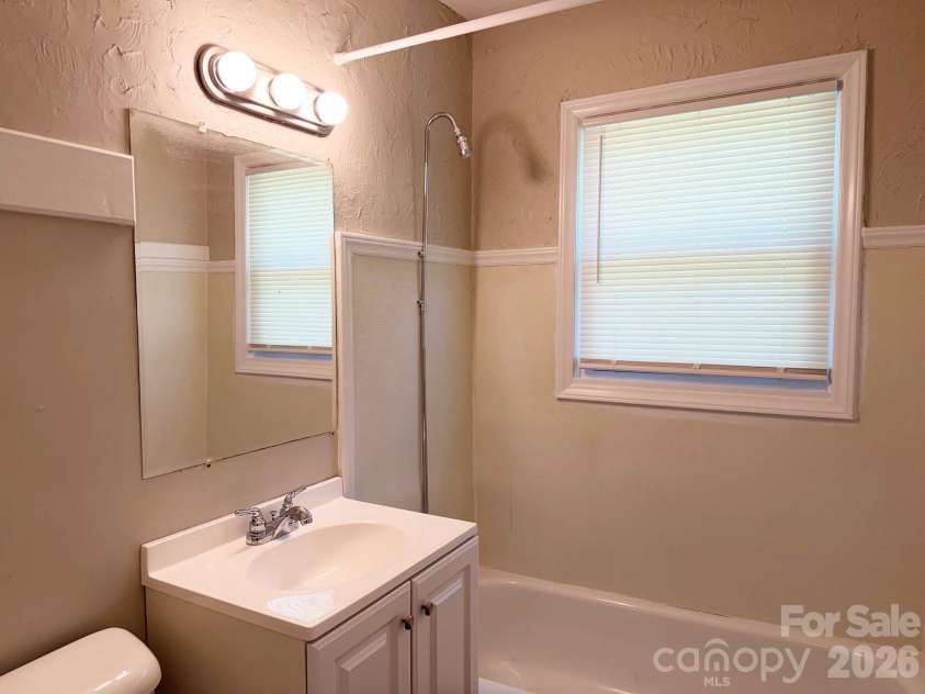 364 Baker Street, Rock Hill, SC 29730.  MLS# CAR4384386, YatesRealty ID 23736. 