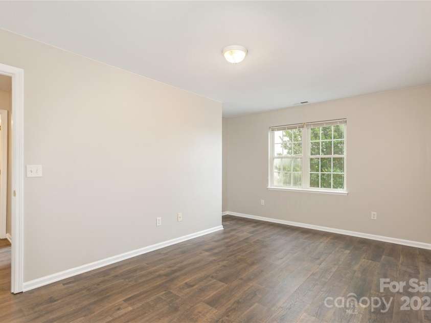 256 Farington Circle, Fletcher, NC 28732.  MLS# CAR4276392, YatesRealty ID 23737. 