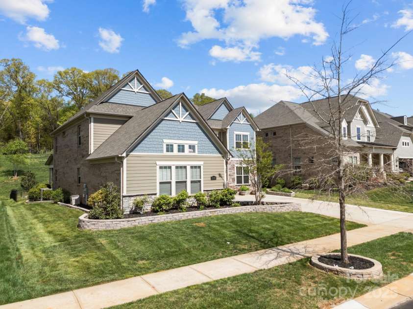 10904 Kilkenny Drive, Matthews, NC 28105.  MLS# CAR4242460, YatesRealty ID 23738. 