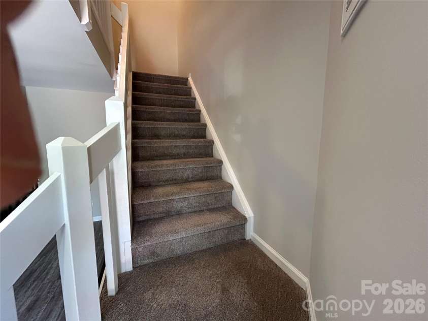 6466 Windsor Gate Lane, Charlotte, NC 28215.  MLS# CAR4384239, YatesRealty ID 23738. 